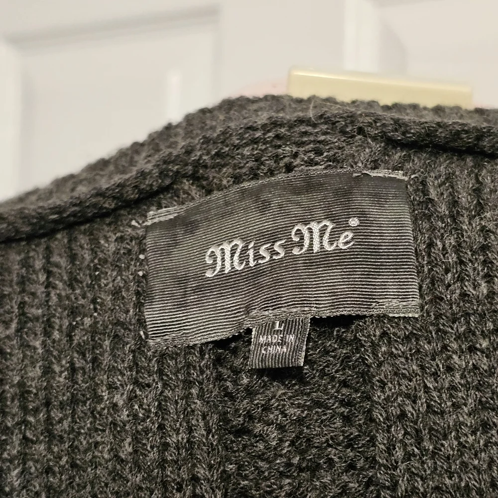 Miss Me Faux Fur Cable Knit Vest - Size L - Picture 13 of 14